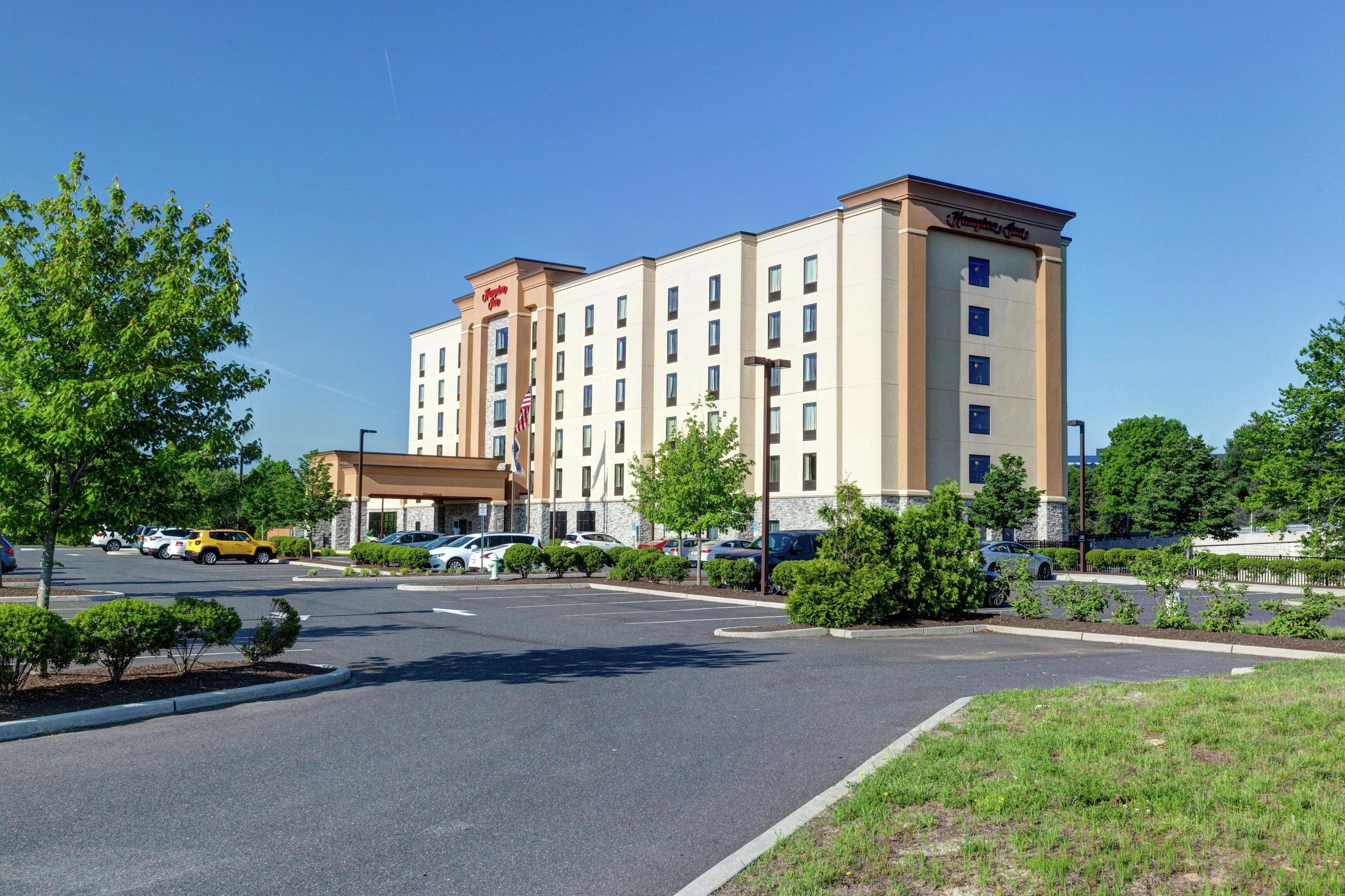 Hampton 3*